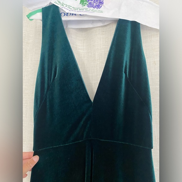 Emerald Velvet Maxi Dress - Picture 3 of 5